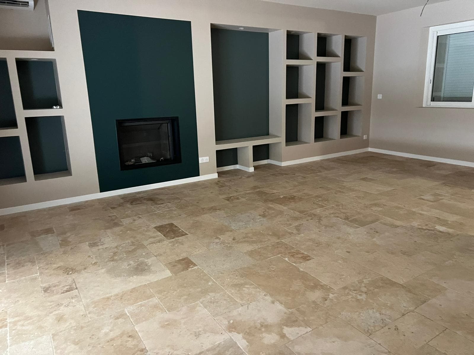 Rénovation salon complète — Saint-Mitre-les-Remparts